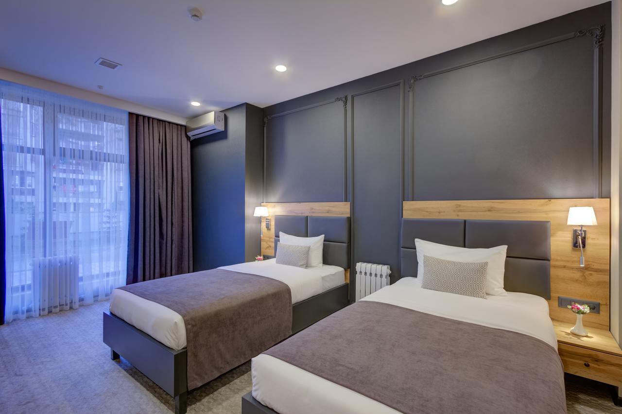 Aurum Hotel Bishkek Exterior foto